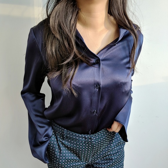 Drew Silk Navy Top - Picture 2 of 3